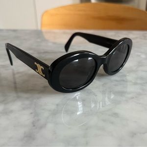 Celine triomphe 01 black oval sunglasses CL40194U